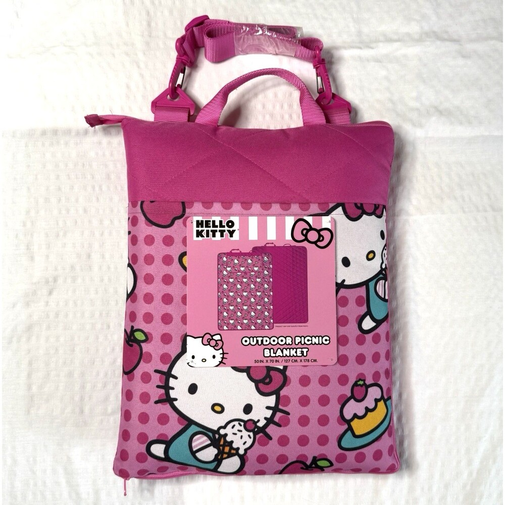 Sanrio Hello Kitty Outdoor Picnic Blanket Zipper Carry Strap Handle 50"x70" new